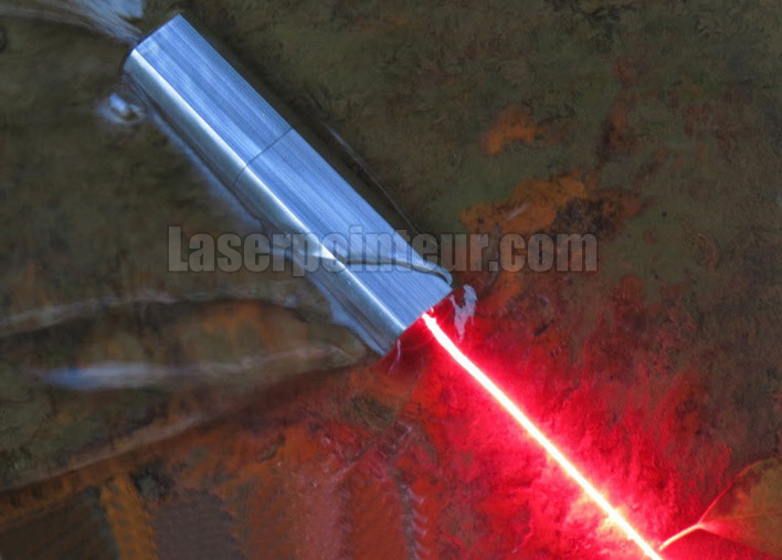 pointeur laser rouge