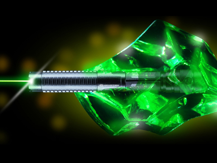 Pointeur laser puissant 10000mw vert étanche pas cher.