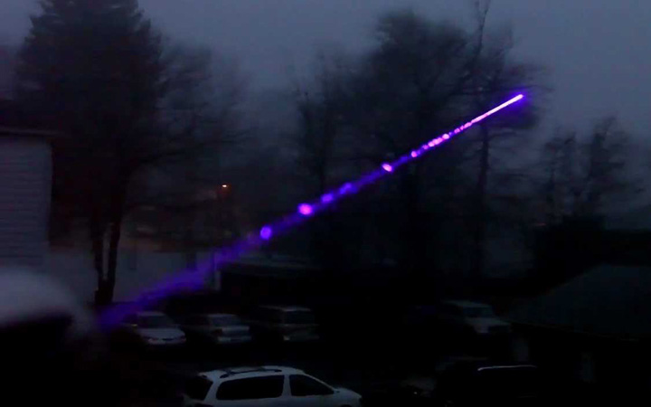 laser violet le plus puissant