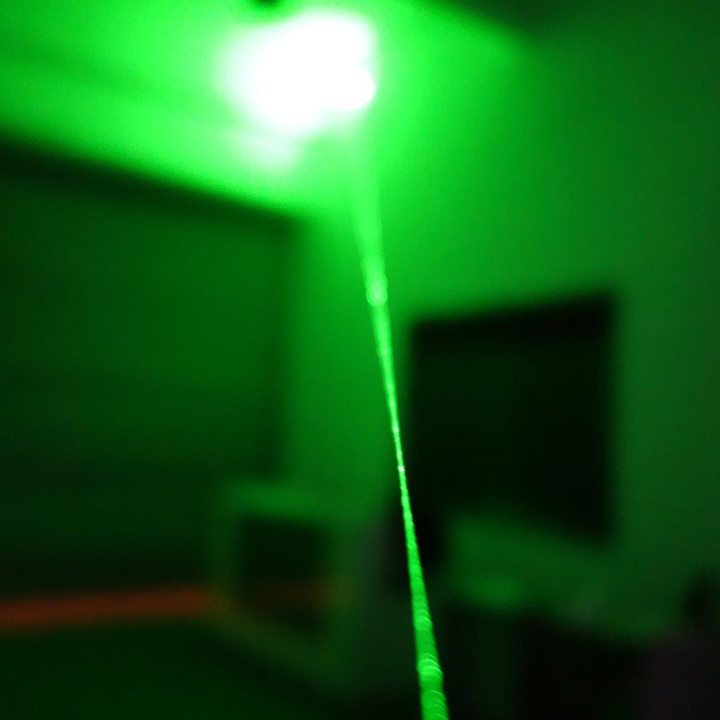 pointeur laser vert longue distance