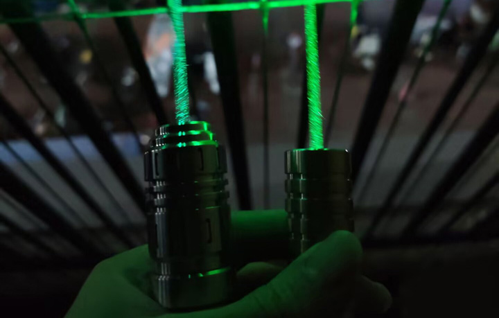 Pointeurs laser : une technologie à double tranchant