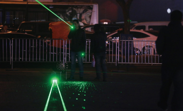 pointeurs laser illégales
