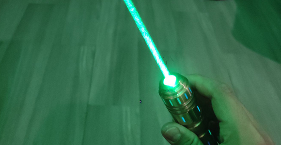 Sécurité et légalité des pointeurs laser verts
