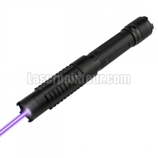 Vous voulez acheter un pointeur laser puissant ? En vert, rouge ou violet !